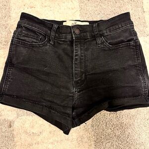 Hollister High Rise Short-Short